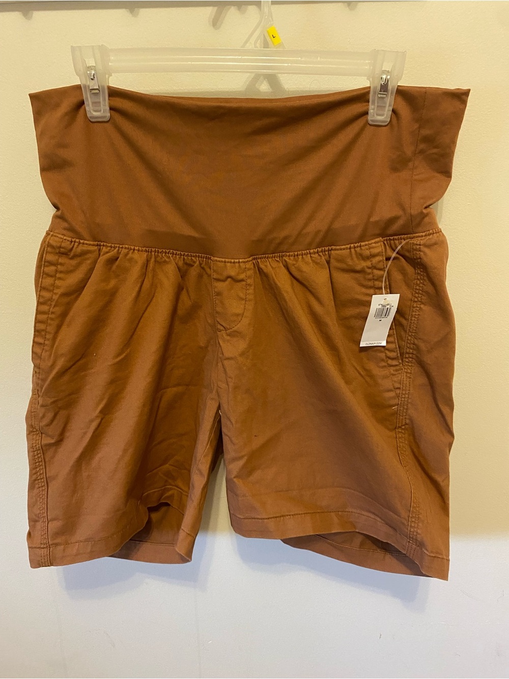 NWT Old Navy maternity shorts camel brown size medium